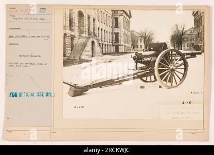 Vue arrière d'un chariot de canon de 4,7 pouces, modèle de 1906, capturé dans une photographie prise le 6 novembre 1911 par l'Eng Div. De l'U.S. Ord. Service L'image fait partie d'une collection d'activités militaires américaines pendant la première Guerre mondiale La légende fournit des informations factuelles sur l'équipement et ses spécifications. Cette information est indiquée pour usage officiel seulement et comprend le numéro de référence et la date. Banque D'Images