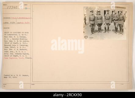 L'image montre un groupe d'officiers, y compris les généraux de division F. J. Kernan, J. W. McAndrew, John J. Pershing, J. G. Harbord, et le brigadier général Johnson Hagood, en tournée d'inspection au Camp Degrasse à Tours, en France pendant la première Guerre mondiale La photographie a été prise le 29 juillet 1918 et émise par le censeur de l'A.E.P. le 13 août 1918. (Référence : 111-SC-17740) Banque D'Images