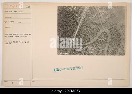 Photographie aérienne prise par le photographe militaire du Dir. MIL. Aero le 5 septembre 1916. L'image représente Gerstner Field dans le lac Charles, en Louisiane, vu d'une altitude de 4000 pieds. Cette photographie est marquée de la note « POUR USAGE OFFICIEL SEULEMENT ». #WW1 #AerialPhotography Banque D'Images