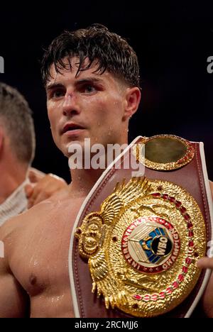Josh Kelly pose avec sa ceinture de titre après avoir été annoncé comme vainqueur par décision unanime après avoir battu Gabriel Corzo dans le WBO International Super Welterweight Championship match au vertu Motors Arena, Newcastle upon Tyne. Date de la photo : Samedi 15 juillet 2023. Banque D'Images