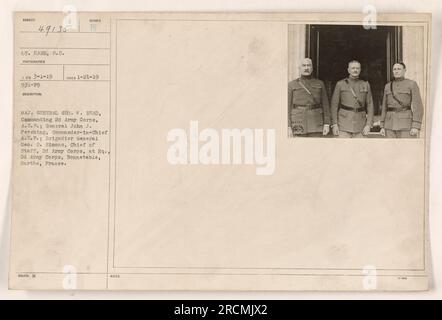 Major général Geo. W. Read, commandant du 2e corps d'armée, A.E.F., général John J. Pershing, commandant en chef A.E.F., brigadier général Geo. S. Simons, chef d'état-major, 2e corps d'armée, au quartier général à Bonnetable, Sarthe, France. Photographie prise par le lieutenant Harr, S.C. le 21 janvier 1919. Description délivrée sous le sujet 49135. Note : cette image provient de la collection de photographies illustrant les activités militaires américaines pendant la première Guerre mondiale. Banque D'Images