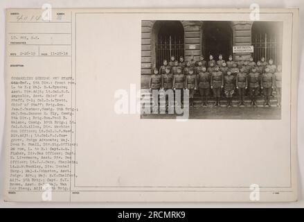 Le général commandant et l'état-major de la 6e infanterie, 5e division, sur une photo de groupe. Première rangée, de gauche à droite : Maj R.A. Byners, lieutenant-colonel S.C. Reynolds, colonel c.a. Trott, brigadier. Général Jos. C. Castner, major général Hanson E. Ely, brigadier-général. Général Paul B. Malone, lieutenant-colonel C.M. Allen, lieutenant-colonel D.P. Wood, lieutenant-colonel P.J. Cosgrove, et le major Dean B. Buall. Deuxième rangée, de gauche à droite : Capt. A.M. Pisher, capitaine H. Livermore, lieutenant J.J. Carr, lieutenant D.M.Bry, major A. Johnston, major R.K. Chalfont, capitaine S.K. Brown, et le major Van der Steeg.' Banque D'Images