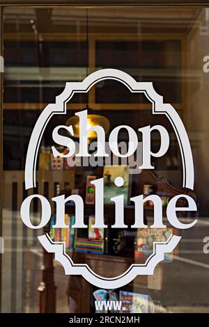 Ballarat Australie / Boutique en ligne Ouvrez une boutique de librairie dans Lydiard Street Ballarat.Ballarats rue principale centrale, Lydiard Street est l'un de ball Banque D'Images