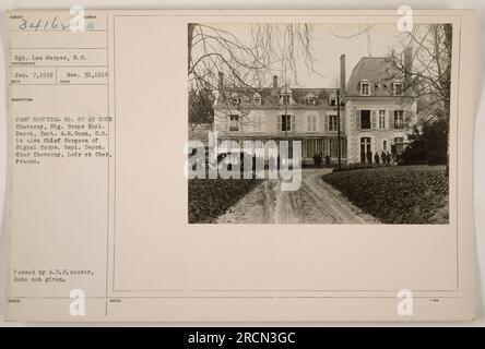 Le sergent Leo Morper, S.C, a photographié le Camp Hospital n° 87 à Cour Cheverny. L'hôpital est situé au dépôt de remplacement du signal corps, où le capitaine A.H. Dunn sert à la fois de commandant et de chirurgien en chef. La photographie a été prise le 30 novembre 1918 à Cour Cheverny, Loir et cher, France. Il a été approuvé par le censeur de l'A.E.F. mais aucune date précise n'a été fournie. Banque D'Images