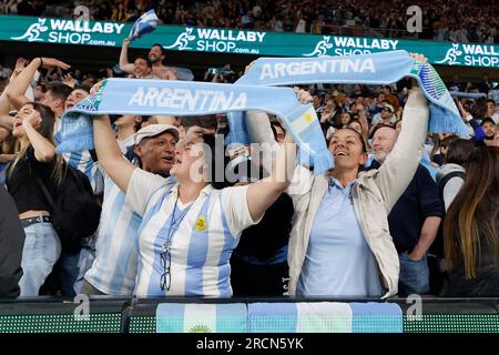 Sydney, Australie. 15 juillet 2023. Les supporters argentins célèbrent le match du championnat de rugby eToro 2023 entre l'Australie et l'Argentine au CommBank Stadium le 15 juillet 2023 à Sydney, en Australie Credit : IOIO IMAGES/Alamy Live News Banque D'Images