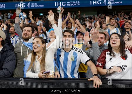 Sydney, Australie. 15 juillet 2023. Les supporters argentins célèbrent le match du championnat de rugby eToro 2023 entre l'Australie et l'Argentine au CommBank Stadium le 15 juillet 2023 à Sydney, en Australie Credit : IOIO IMAGES/Alamy Live News Banque D'Images