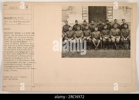 Brigadier général C.H. Barth et son état-major de la 7e Division sont photographiés ici à Ancy le Frane, Yonne, France. La photo a été prise le 15 septembre 1918. Les officiers assis, de gauche à droite, comprennent le 1e lieutenant Lewis Simons, le 1e lieutenant John H.R. Timanus, le lieutenant-colonel Taylor Jr., le brigadier-général Charles H. Barth, le lieutenant-colonel John Alden Degen, le lieutenant-colonel allie W. Williams et le lieutenant-colonel Walter Reed. La rangée arrière, de gauche à droite, comprend le lieutenant-colonel Girard L. McEntee, le major Renaldo Waldo, le major Arthur Lane, le major E. W. pales, le major John A. Hadley, le major William J. Calvert, le major Winthrop Withington, an Banque D'Images