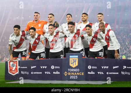 Buenos Aires, Argentine. 15 juillet 2023. Les joueurs de River posent avant le match entre River plate et Estudiantes dans le cadre de la Liga Profesional 2023 à l'Estadio Mas Monumental Antonio Vespucio Liberti. Note finale : River plate 3:1 Estudiantes crédit : SOPA Images Limited/Alamy Live News Banque D'Images