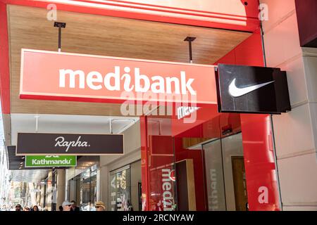 Medibank magasin privé d'assurance maladie et magasin Rapha et magasin Katmandou dans le centre-ville de Sydney, Nouvelle-Galles du Sud, Australie Banque D'Images