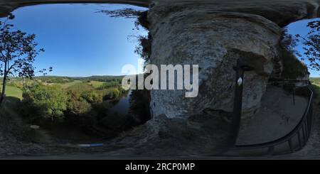 Vue panoramique à 360° de Cité troglodytique la Roque St-Christophe 7