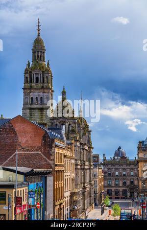 Skyline du centre-ville de Glasgow avec tour des City Chambers en Écosse, Royaume-Uni. Banque D'Images