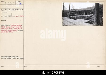 Sergent 1st Cl. C.H. White of the S.C. est photographié à l'hôpital du Village Negre, Badonviller, France le 29 avril 1918. L'hôpital est associé au 168th Regiment Infantry (anciennement 3rd Regiment Infantry, Iowa N.G.) 2nd Battalion. L'image a été reçue le 6 juin 1918 et publiée après censure le 10 juin 1918. Le numéro du photographe est E, et les notes mentionnent l'image comme 11925. Banque D'Images