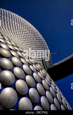 Détail de l'architecture moderne à l'extérieur du grand magasin Selfridges, Bullring Shopping Centre, Birmingham, Angleterre, Royaume-Uni, Banque D'Images
