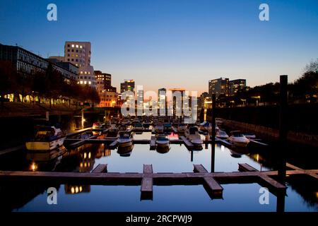 Media Port, Medienhafen, Düsseldorf, Rhénanie du Nord-Westphalie, Allemagne Banque D'Images