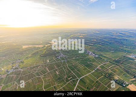 Reportage photos en montgolfière au-dessus de Pommard avec France montgolfières. Reportage photo en montgolfière au-dessus de Pommard avec France Montgolfi Banque D'Images