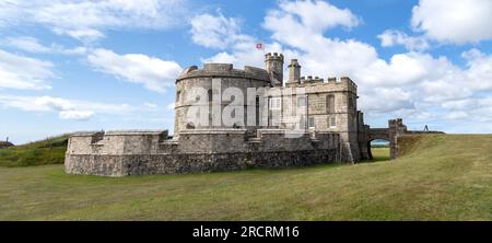 CHÂTEAU DE PENDENNIS, FALMOUTH, CORNOUAILLES, ROYAUME-UNI - 5 JUILLET 2023. Une vue de paysage de la forteresse et donjon au château de Pendennis, Falmouth Banque D'Images