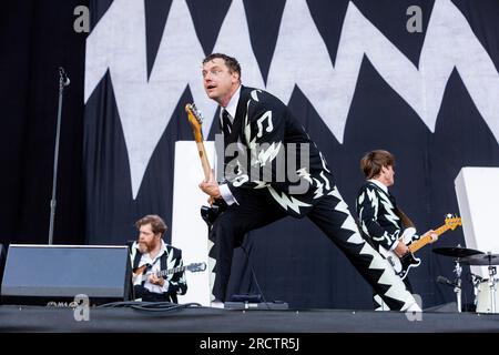 Milan, Italie. 15 juillet 2023. Nicholaus Arson of the Hives se produit en direct au Festival IDAYS de Milan. Crédit : SOPA Images Limited/Alamy Live News Banque D'Images