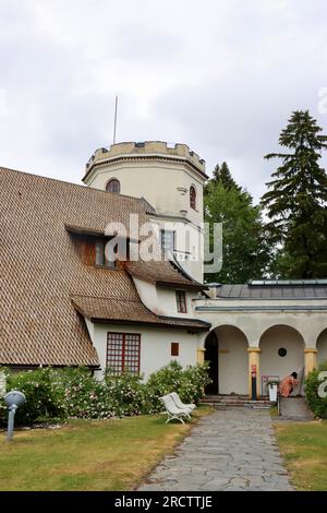 L'atelier et la résidence, aujourd'hui musée, du peintre finlandais Akseli Gallen-Kallela, situés à l'extérieur d'Helsinki, en Finlande Banque D'Images