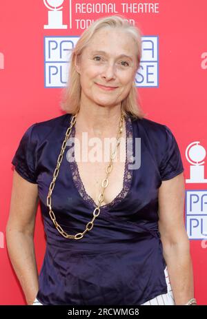 16 juillet 2023 Pasadena, Californie - Caroline Goodall. Soirée d'ouverture de la production Pasadena Playhouseâ€™ de RAGOÛT tenue au Pasadena Playhouse à Pasadena. (Image de crédit : © FS/AdMedia via ZUMA Press Wire) USAGE ÉDITORIAL SEULEMENT! Non destiné à UN USAGE commercial ! Banque D'Images