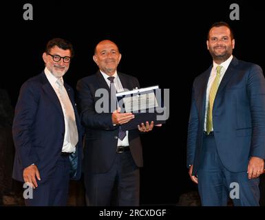 Taormina, Italie Prix de LA SEMAINE TAOMODA et défilé de mode au Théâtre antique sur la photo: Banque D'Images