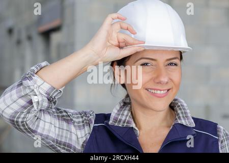 un portrait de femme ouvrière de construction Banque D'Images