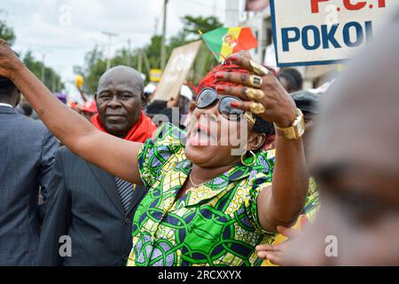 Une congolaise lors d’une manifestation politique à Brazzaville, le 13 août 2013 Banque D'Images