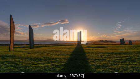 Scènes de Stromness, y compris le port, les pierres de Stenness et l'anneau de Bordgar. Orkney Banque D'Images