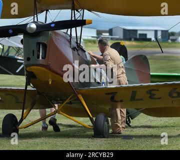 Tigermoth biplan Royal air forcr avion d'entraînement vintage. Banque D'Images