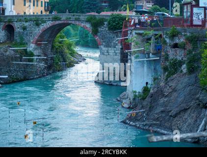 Ivrea, Italy - July 7 2023 Dora Baltea, river passing through Ivrea, Piedmont, Italy Banque D'Images