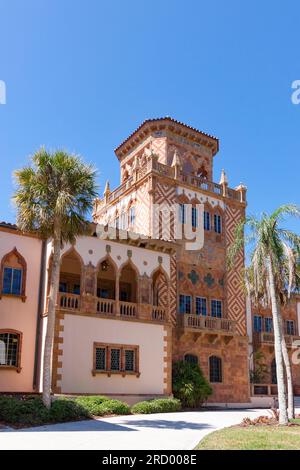 CA' d'Zan (Maison de John), résidence de renouveau méditerranéen et retraite hivernale de John (magnat du cirque) et Mabel Ringling à Sarasota, Floride. Banque D'Images