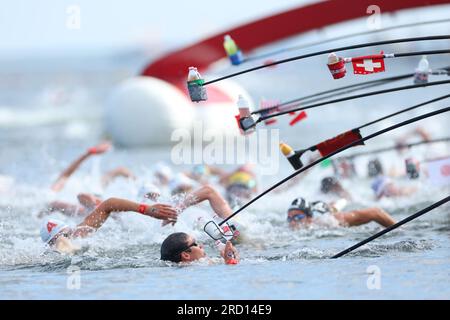 Fukuoka, Japon. 16 juillet 2023. Vue générale, natation : Championnats du monde aquatiques Fukuoka 2023 natation en eau libre hommes 10km au parc de plage de Momochi à Fukuoka, Japon . Crédit : YUTAKA/AFLO SPORT/Alamy Live News Banque D'Images