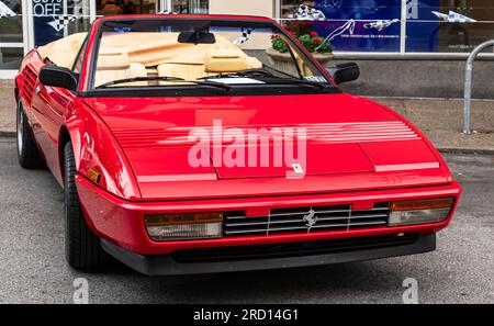 Une Ferrari mondial 1987 exposée lors d'un salon automobile à Pittsburgh, Pennsylvanie, États-Unis Banque D'Images