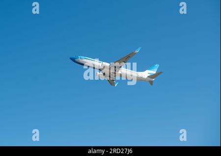 Buenos Aires, Argentine - 15 mai 2023 : Boeing 737 800 d'Aerolineas Argentinas sur l'aire de trafic de l'aérodrome Jorge Newbery à Buenos Aires. C'est le na Banque D'Images