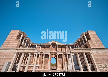 Manisa, Turquie - 14 juillet 2023 : les ruines du gymnase de l'ancienne ville de Sardes, capitale de l'État lydien, sont situées dans la ville de Sart Banque D'Images