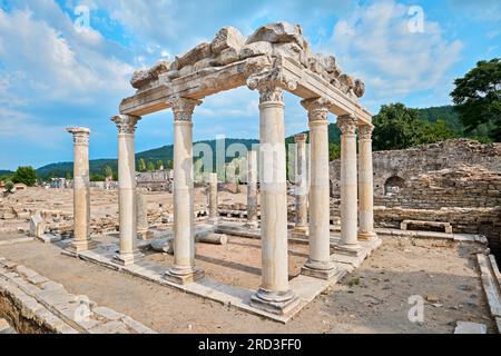 Mugla, Turquie - 20 juillet 2023 : vestiges architecturaux de l'ancienne ville de Stratonikeia Banque D'Images