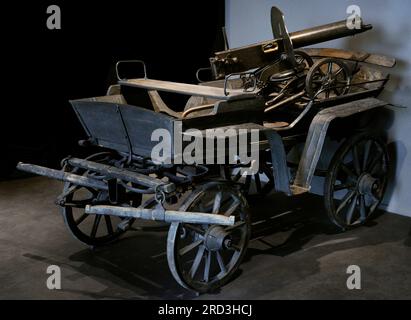 Première Guerre mondiale (1914-1918). Tachanka armé d'une mitrailleuse de Maxim montée M1910, utilisée par les unités de cavalerie de la division lettone de fusiliers. C'était un véhicule tiré par des chevaux armé d'une mitrailleuse. Ces unités ont utilisé la tachanka lors de combats dans les steppes ukrainiennes sur le front sud. Musée letton de la guerre. Riga. Lettonie. Banque D'Images