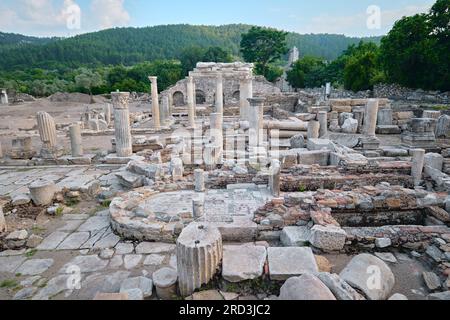 Mugla, Turquie - 20 juillet 2023 : ruines de l'église byzantine dans l'ancienne ville de Stratonikeia Banque D'Images