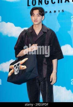 Séoul, Corée du Sud. 18 juillet 2023. Nam Yoon-soo, mannequin sud-coréen, assiste à un photocall pour le Longchamp and Toiletpaper collaboration Collection Pop-Up Store Event à Séoul, en Corée du Sud, le 18 juillet 2023. (Photo de Lee Young-ho/Sipa USA) crédit : SIPA USA/Alamy Live News Banque D'Images