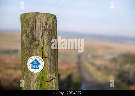 Bridleway panneau près de Stoodley Pike sur Pennine Way, Calderdale. Banque D'Images