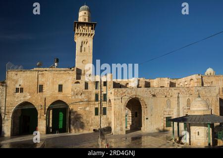 Vue horizontale du minaret de Bab al-Silsila sur le mont du Temple de la vieille ville, Jérusalem, Israël Banque D'Images