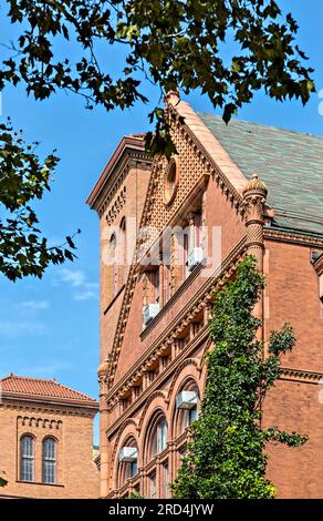 Bedford Stuyvesant : monument historique Boys High School, roman avec enthousiasme, conçu par le même architecte que la Girls High School voisine. Banque D'Images