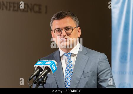 New York, États-Unis. 18 juillet 2023. Rencontre avec la presse avec le ministre ukrainien des Affaires étrangères, Dmytro Kuleba, au siège de l'ONU à New York, le 18 juillet 2023. (Photo de Lev Radin/Sipa USA) crédit : SIPA USA/Alamy Live News Banque D'Images