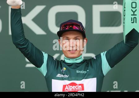 jasper philipsen Belgique l'équipe Alpecin Deceuninck conserve le leader des points du maillot vert Banque D'Images