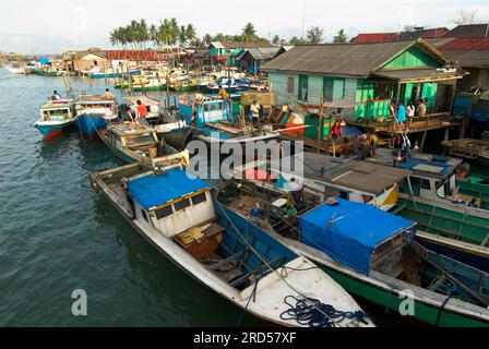 Port de pêche, Balikpapan, Kalimantan, Bornéo, Indonésie Banque D'Images