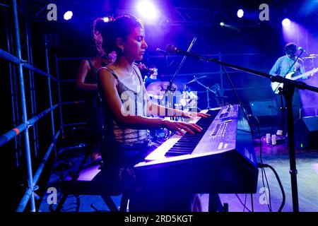 Milan, Italie. 18 juillet 2023. May Kershaw de Black Country, New Road se produit en direct au Circolo Magnolia à Milan. (Photo de Mairo Cinquetti/SOPA Images/Sipa USA) crédit : SIPA USA/Alamy Live News Banque D'Images