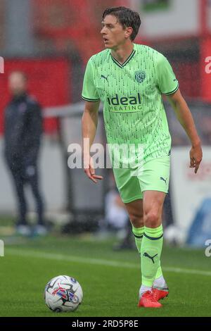 Cheltenham, Royaume-Uni. 18 juillet 2023. Adam a atteint le #20 de West Bromwich Albion lors du match amical de pré-saison Cheltenham Town vs West Bromwich Albion au Stadium complètement Suzuki, Cheltenham, Royaume-Uni, le 18 juillet 2023 (photo de Gareth Evans/News Images) à Cheltenham, Royaume-Uni le 7/18/2023. (Photo Gareth Evans/News Images/Sipa USA) crédit : SIPA USA/Alamy Live News Banque D'Images