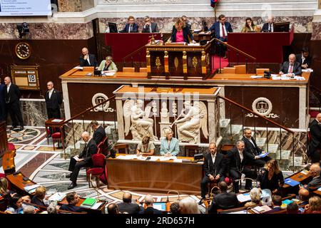 Paris, France. 18 juillet 2023. Vue générale de l'hémicycle à l'Assemblée nationale pendant la séance de questions au gouvernement. Séance de questions pour le gouvernement d'Elisabeth borne à l'Assemblée nationale, au Palais Bourbon à Paris. (Photo Telmo Pinto/SOPA Images/Sipa USA) crédit : SIPA USA/Alamy Live News Banque D'Images