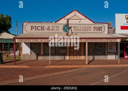 Boutiques dans la ville isolée de Mount Magnet, dans l'Outback australien, en Australie occidentale Banque D'Images