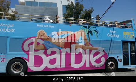 Los Angeles, Californie, USA 18 juillet 2023 Barbie Ryan Gosling Ken bus le 18 juillet 2023 à Los Angeles, Californie, USA. Photo de Barry King/Alamy stock photo Banque D'Images