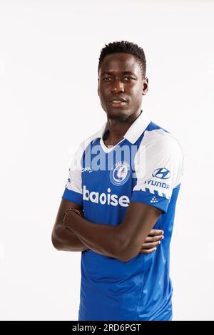 Joseph Okumu de Gent pose pour un portrait lors de la séance photo de la saison 2023-2024 de l'équipe belge de Jupiler Pro League KAA Gent, lundi 17 juillet 2023 à Oostakker. BELGA PHOTO KURT DESPLENTER Banque D'Images